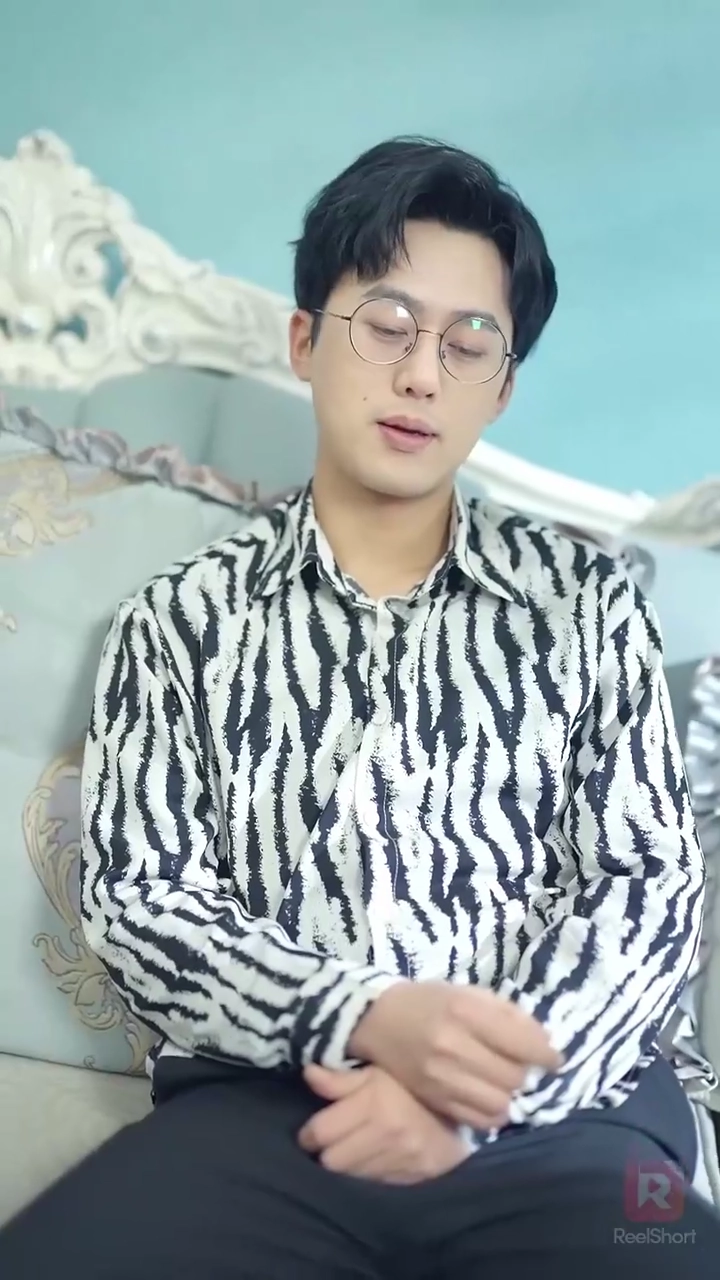 99日の跪きから始まるスター伝説写真