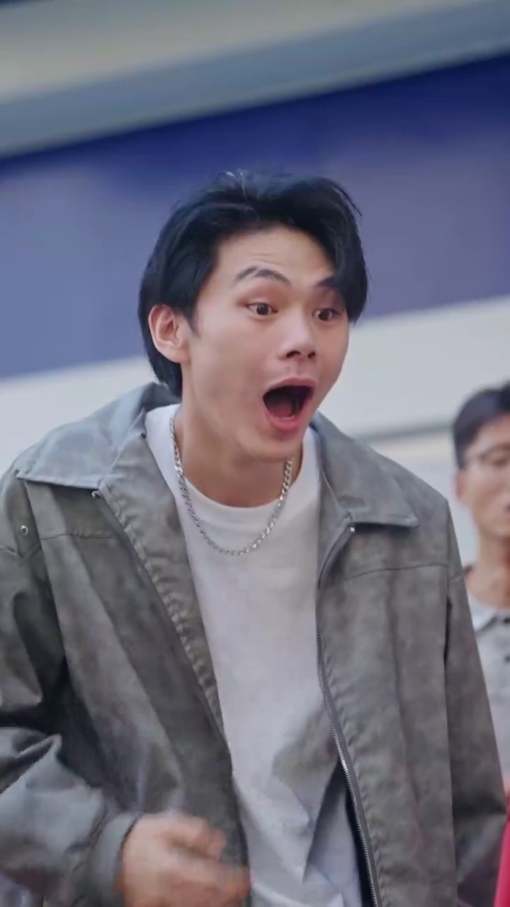 転生教師 子供を救う写真