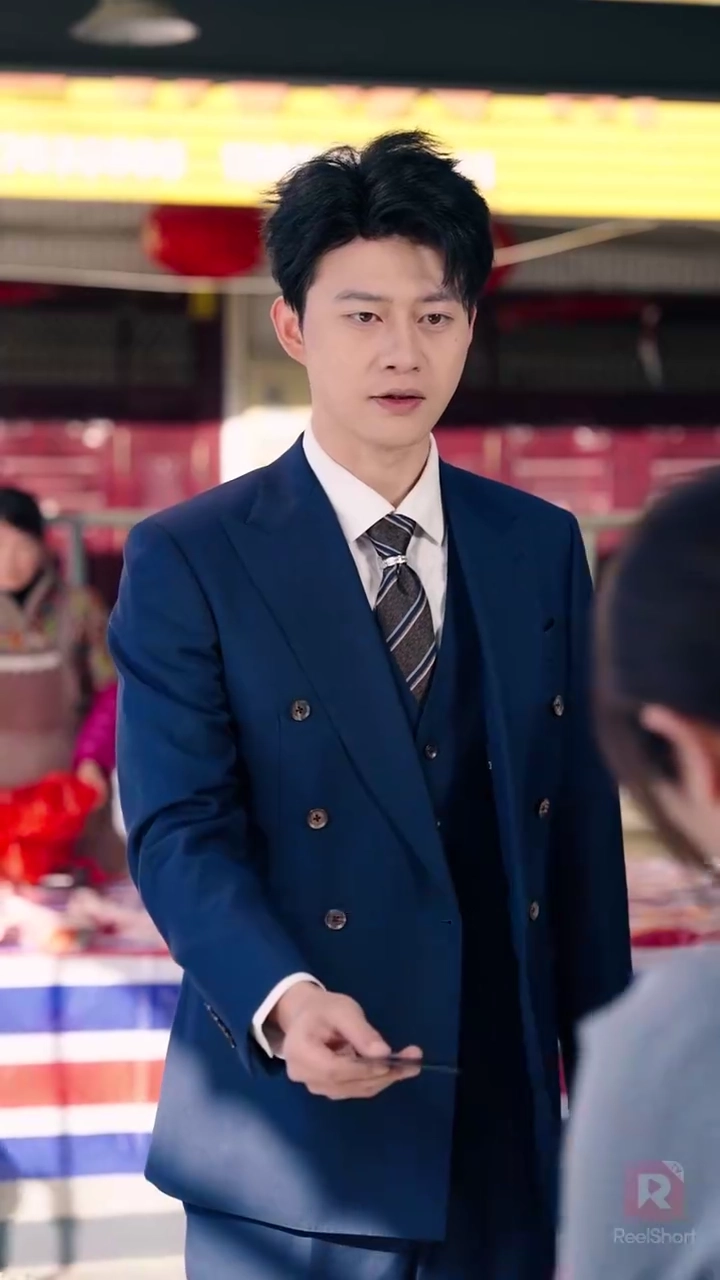 侮った彼が絶句する、 野菜売りから女王へ写真