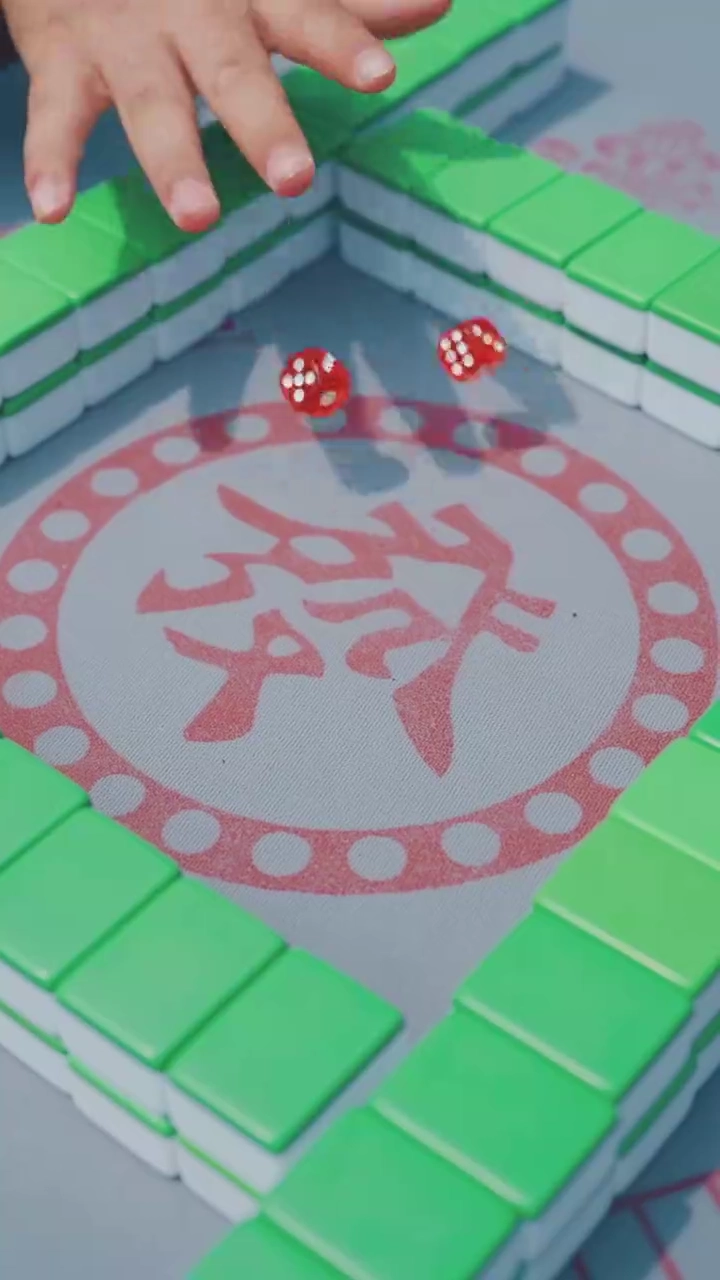 麻雀女王の潜入対決写真