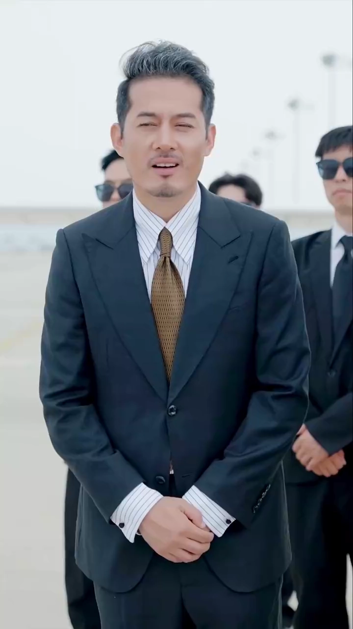 「最年長」の同僚を悪くするな写真