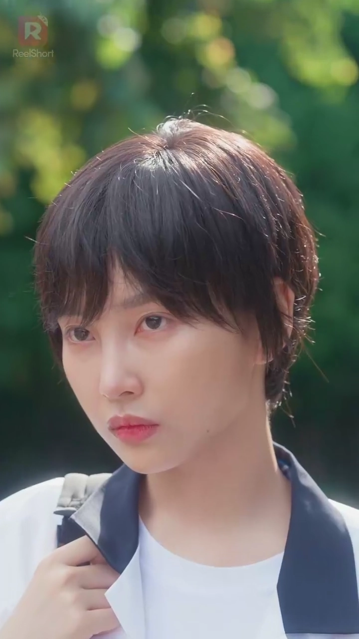 女ボス、男子校へ行く写真