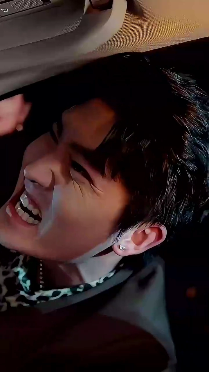 This Time, She Chooses Her Real SonPhoto