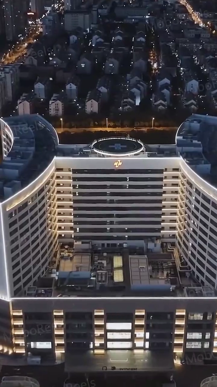 The Lady's Big ExitPhoto