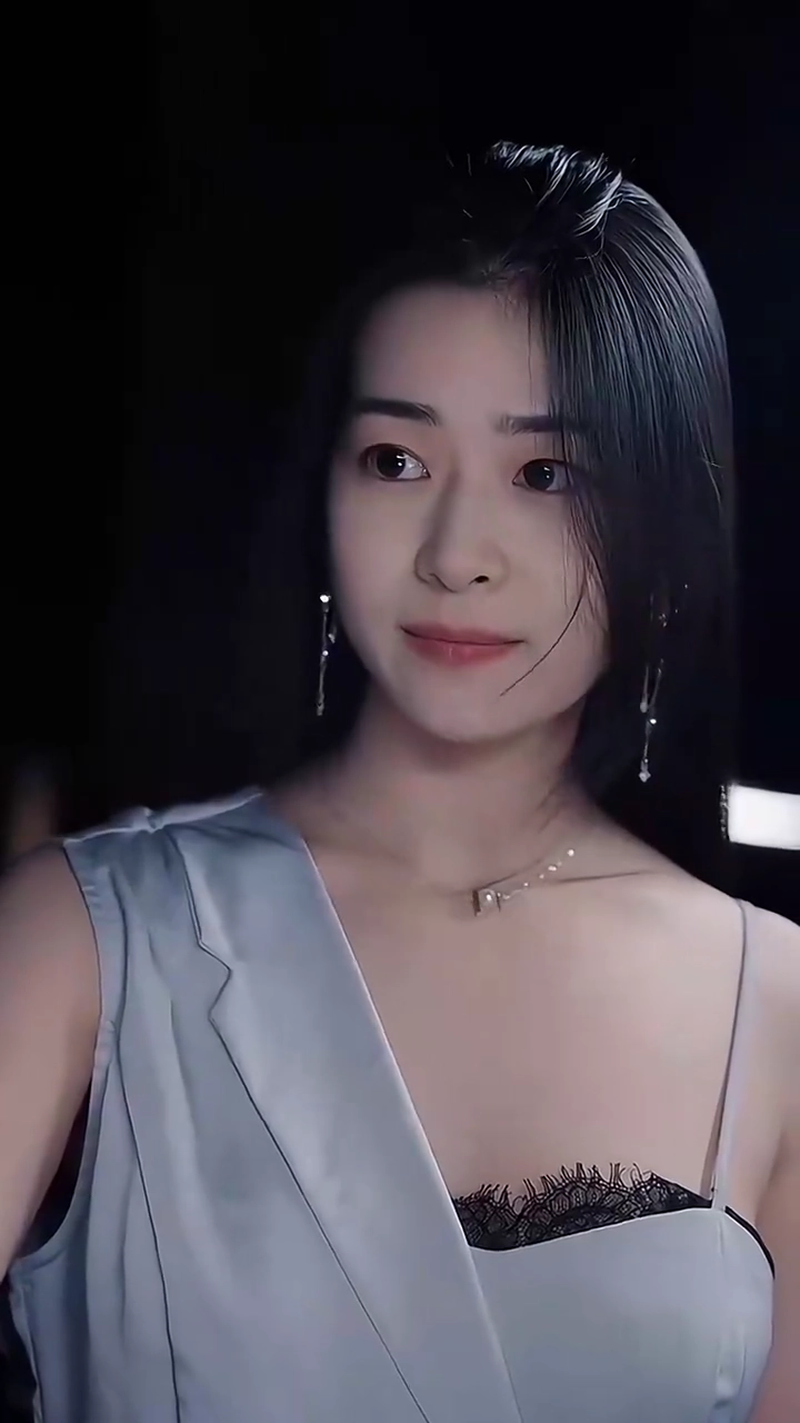 The Billionaire's Shadow BridePhoto