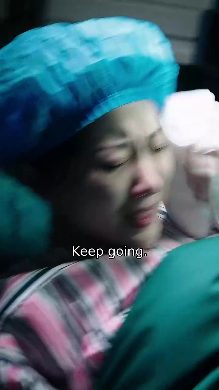 The Boss Mom With Three KidsPhoto