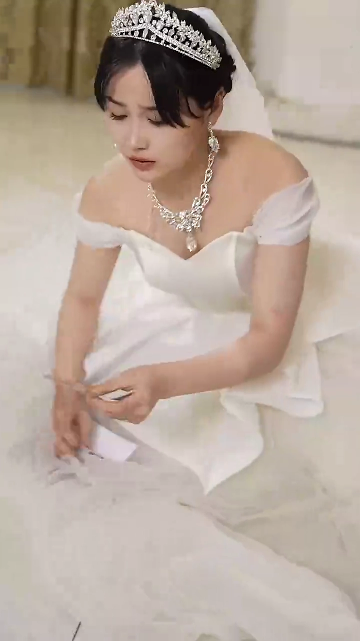 The CEO's Pitiful WifePhoto