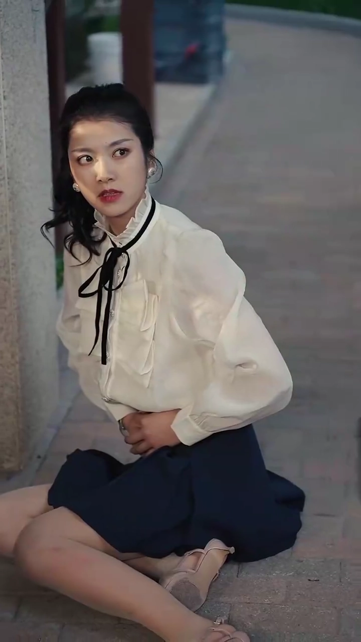 Secrets of the Bewitching BridePhoto