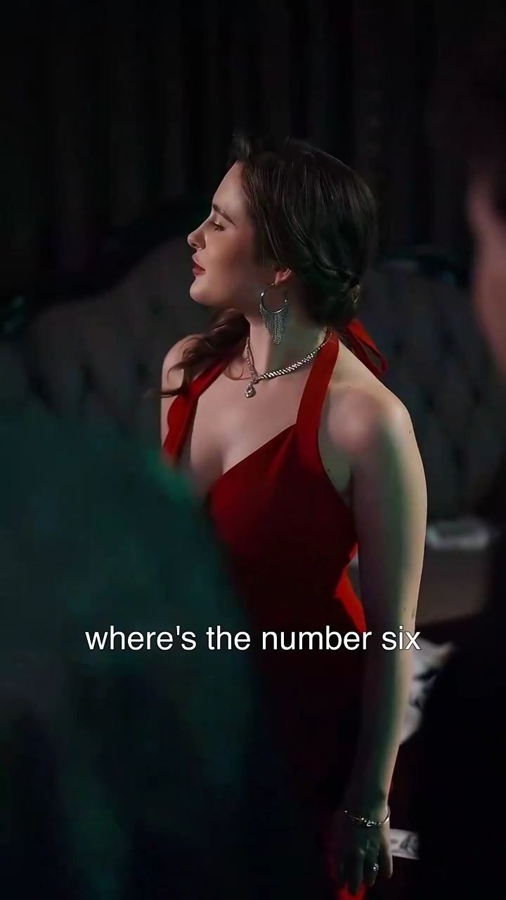 The Mafia Boss Happenes to Be My Sex PartnerPhoto