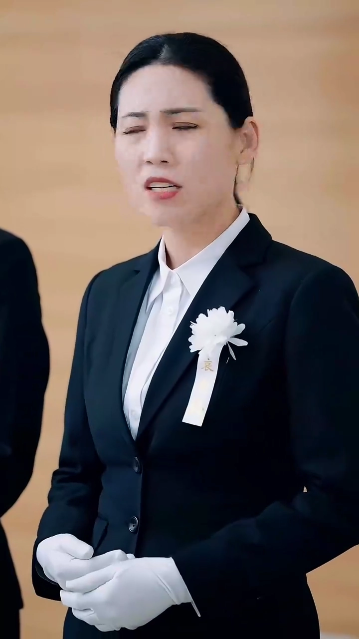 แม่ ช่วยหนูด้วยรูปภาพ