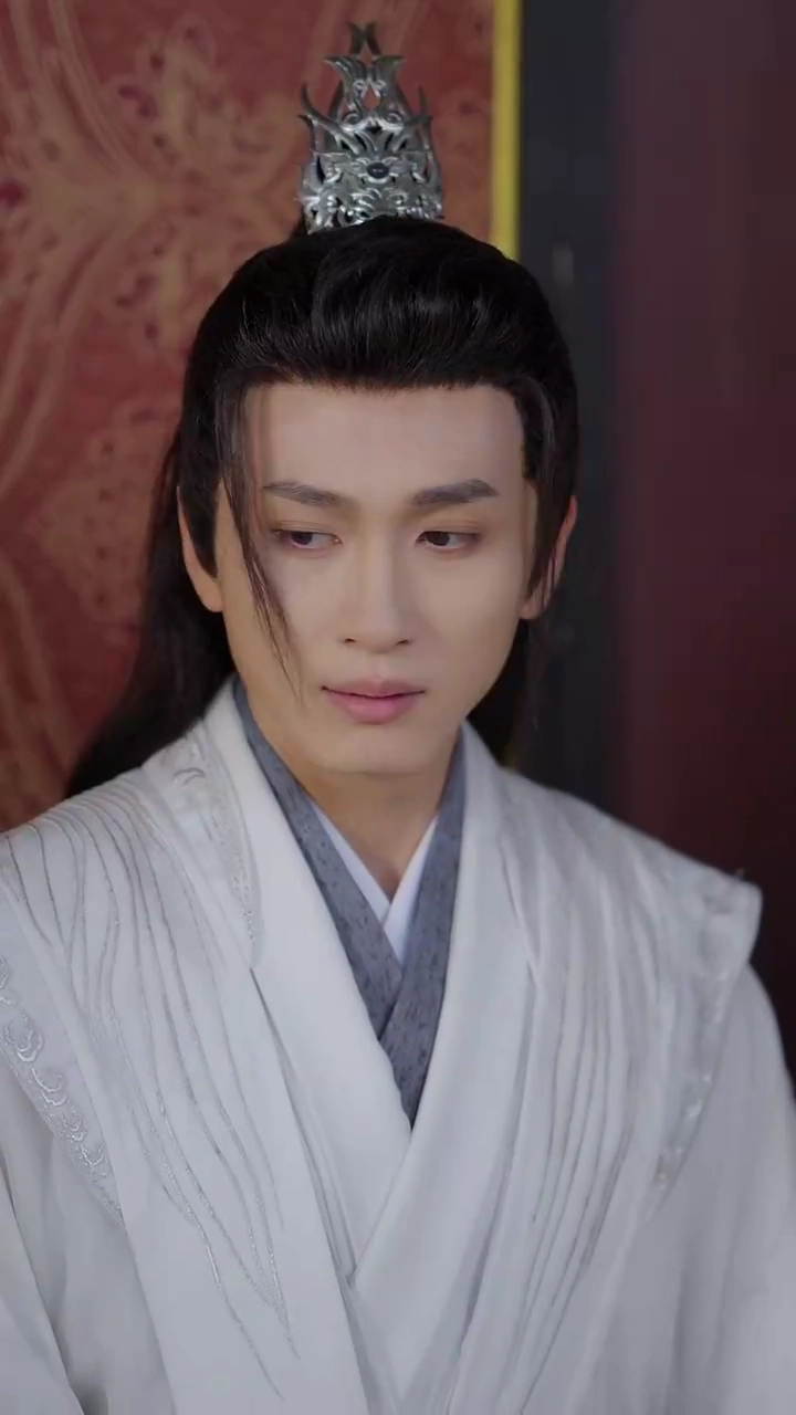 誘惑の最期の月写真