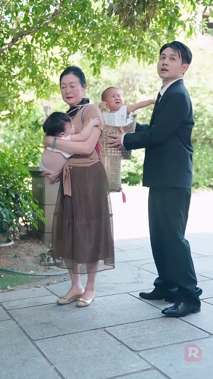 Paternité imprévue, amour prédestinéPhoto