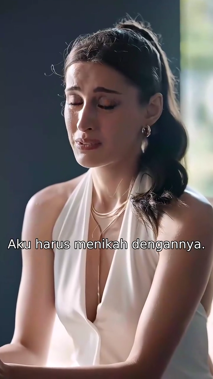 Rahasia Gelap Sang Miliarderfoto