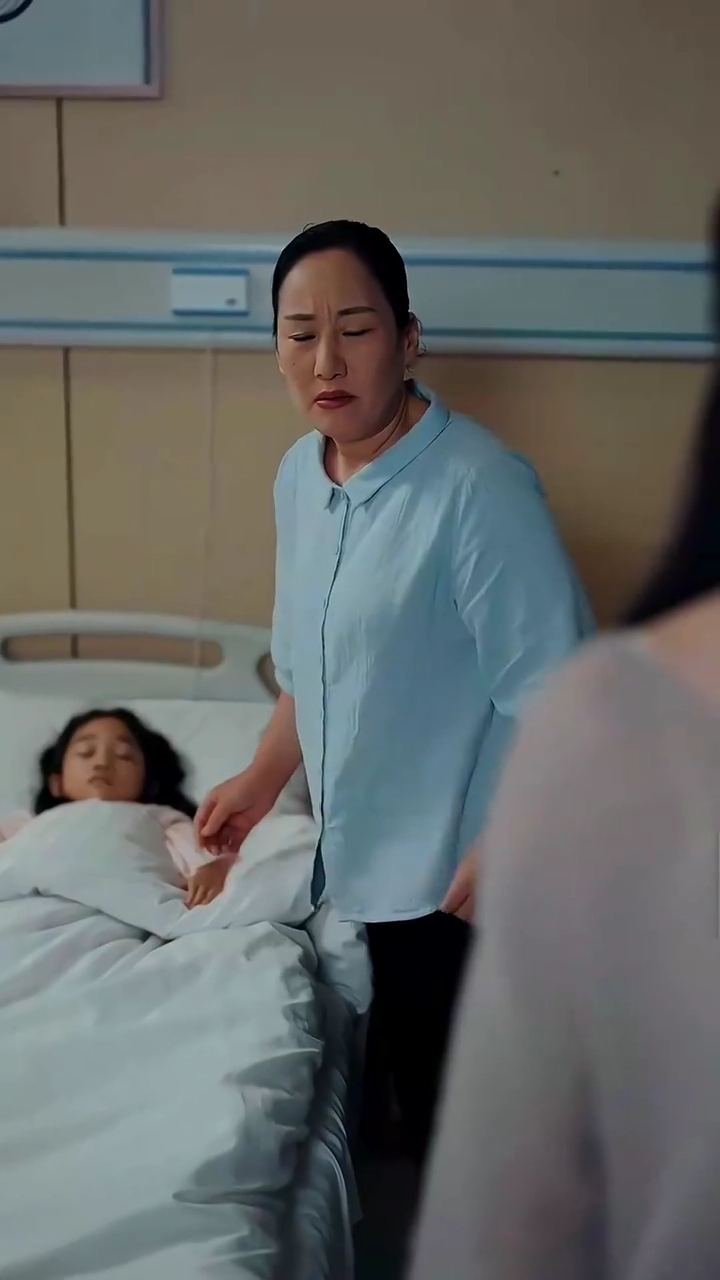 Dihancurkan Cinta, Diakui Duniafoto