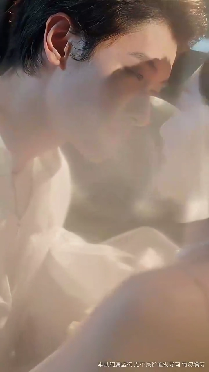 Cinta yang Tersiratfoto