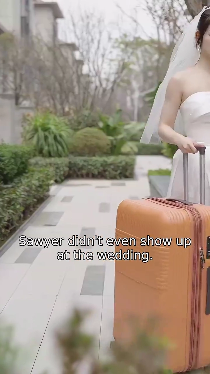 Divorce Pending, Love LoadingPhoto