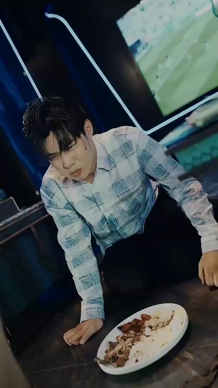 Left Life, Right DeathPhoto