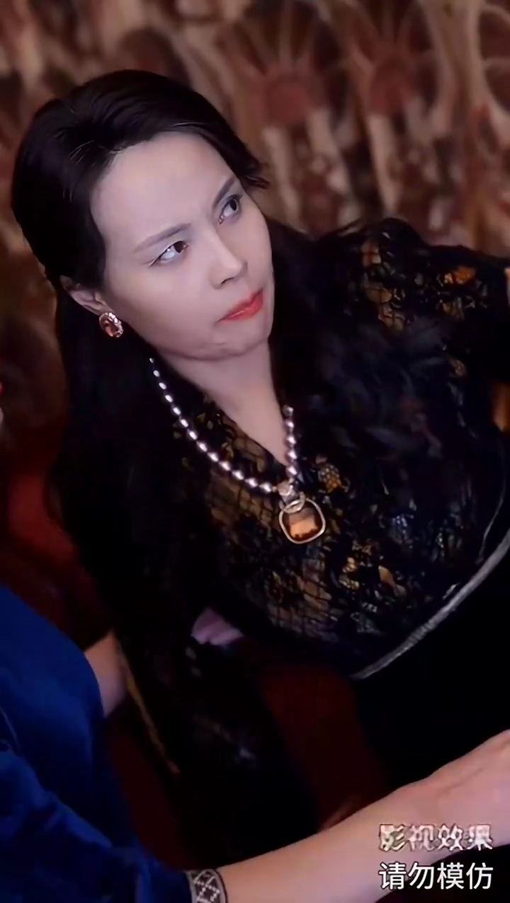 Replace Her, Love MePhoto