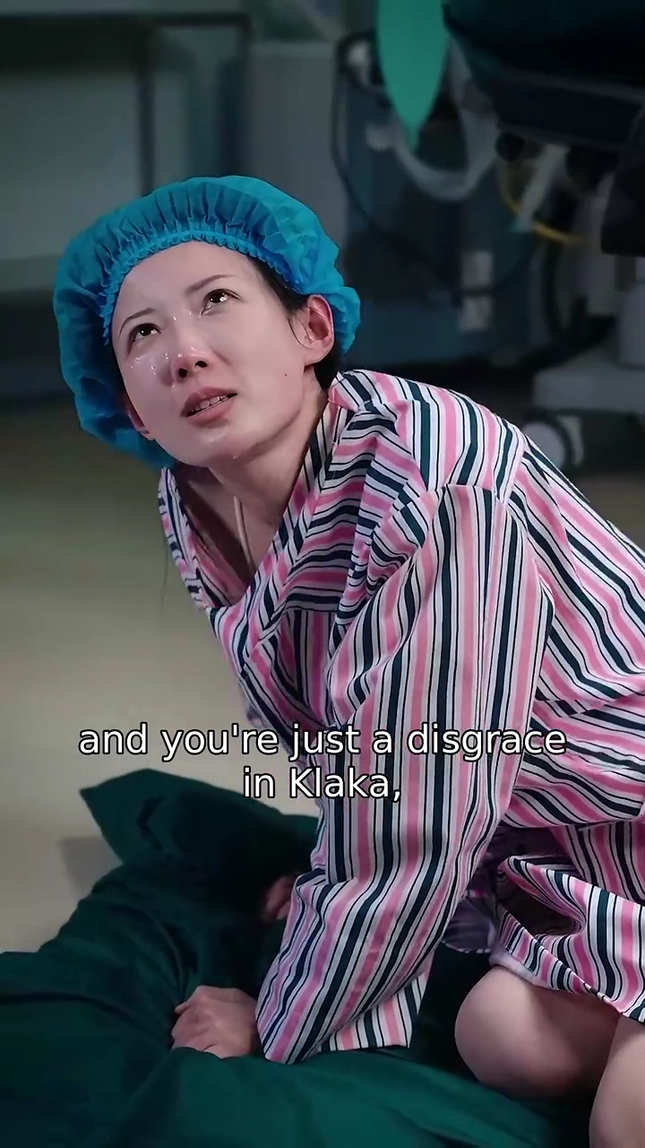 The Boss Mom With Three KidsPhoto