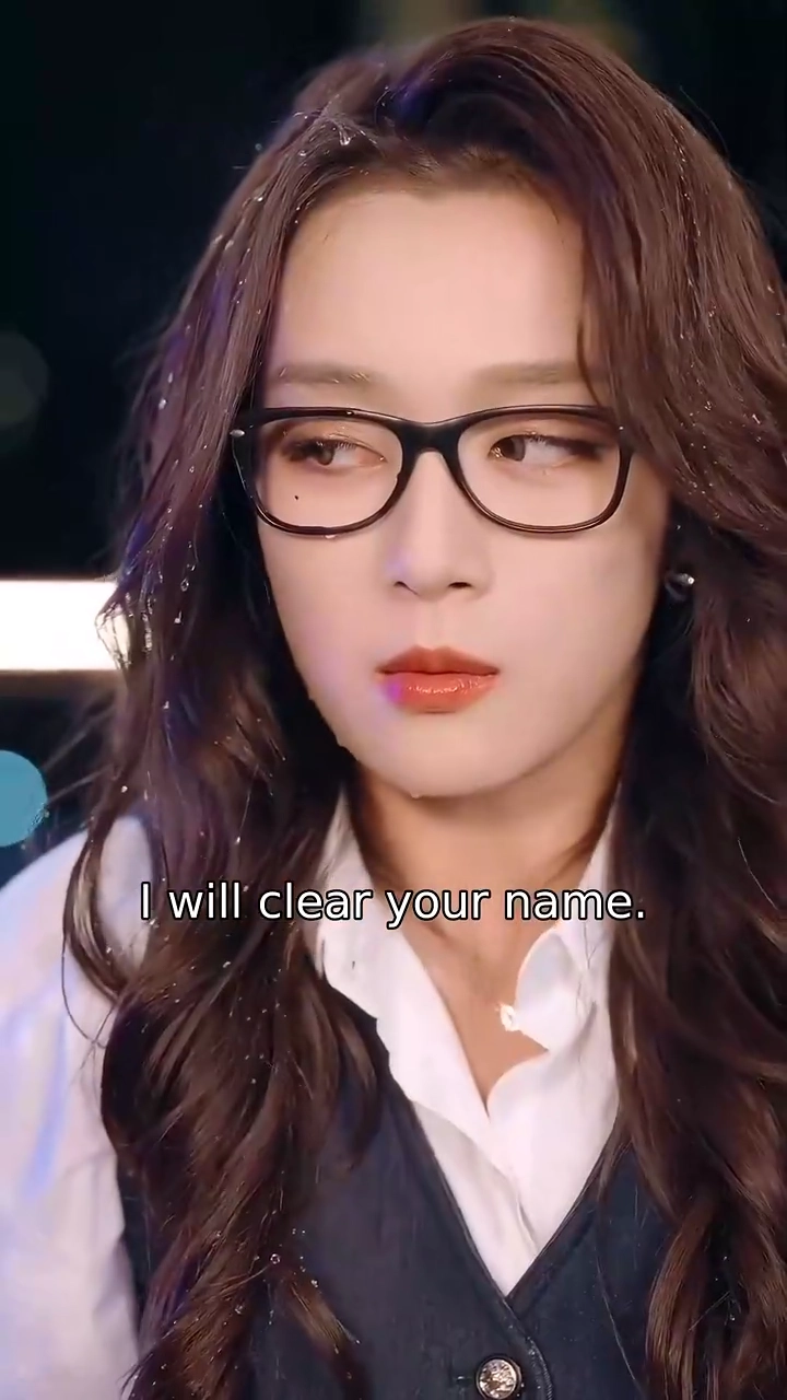 When A Ghost CEO Becomes My Invisible BoyfriendPhoto