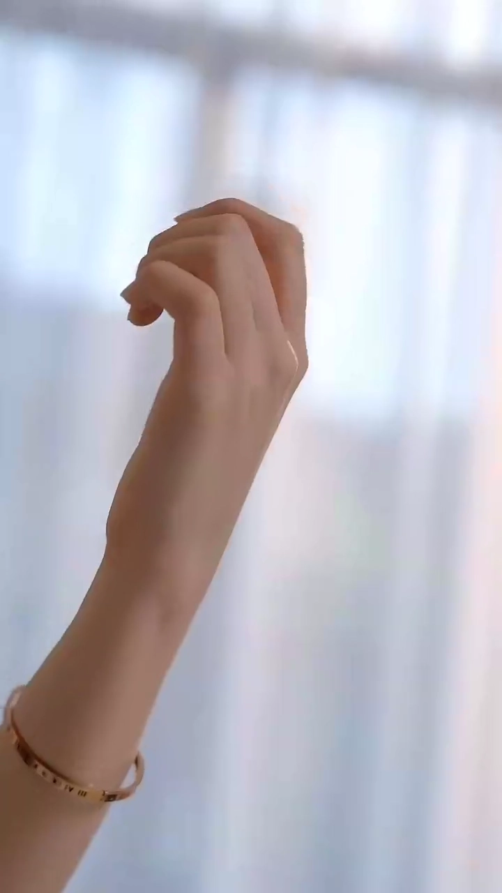 Comeback of the Masked Dancing QueenPhoto