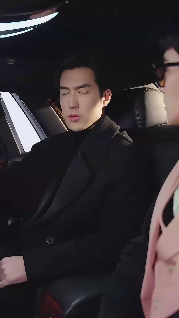 His Pauper PrincessPhoto