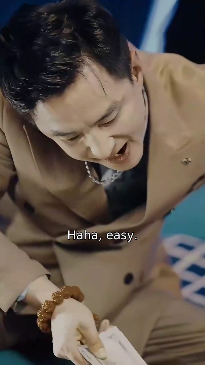 Left Life, Right DeathPhoto