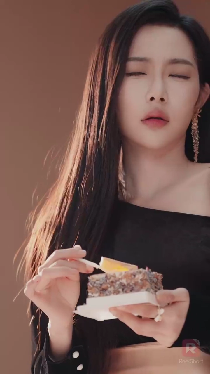 De Gros à Glorieux : Renaître pour Détruire Mon Ex !Photo