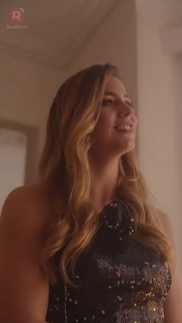 Le pompier milliardaire et sa douce épousePhoto