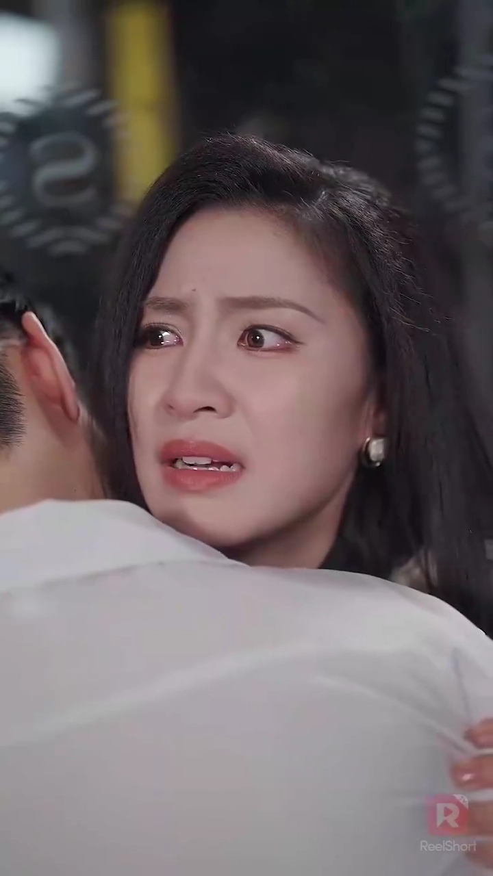 Destins entrelacés : échos dans les cendresPhoto