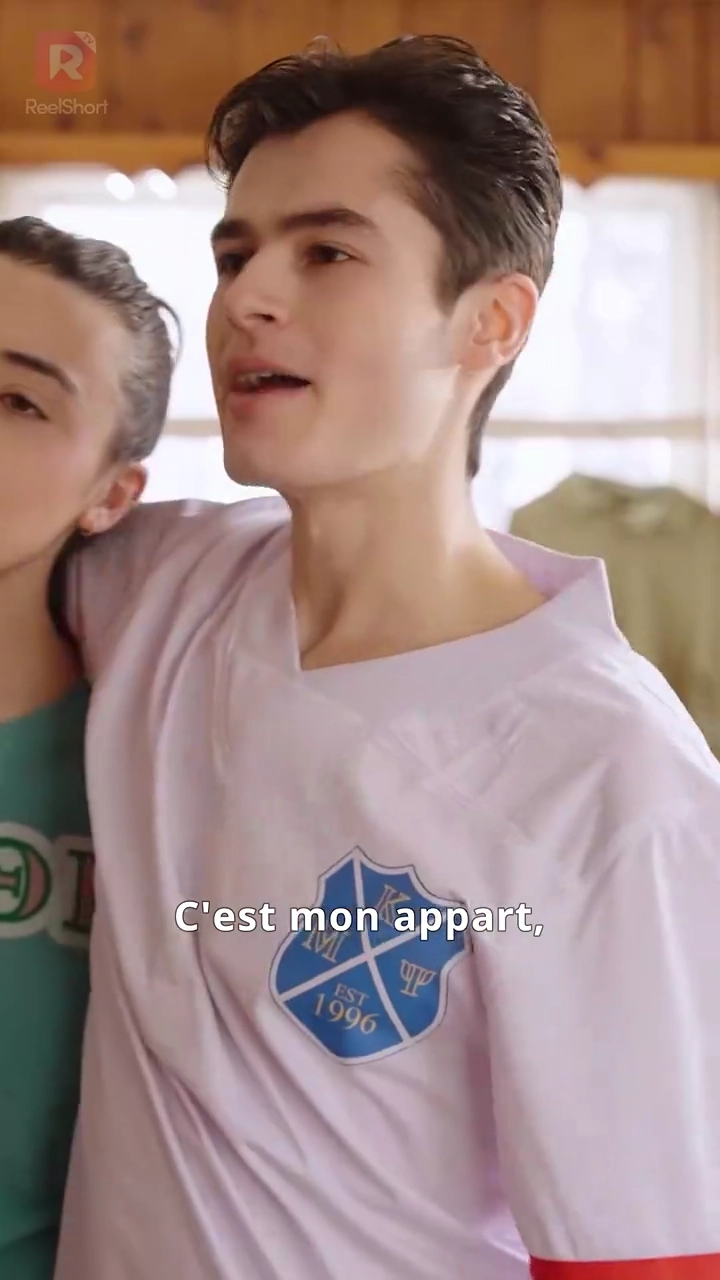 Amoureuse du meilleur ami de mon frère ?!Photo