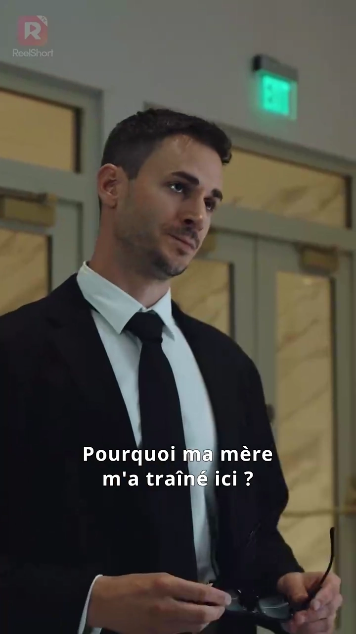 [Doublé] Le Milliardaire Fugitif Devient Mon MariéPhoto