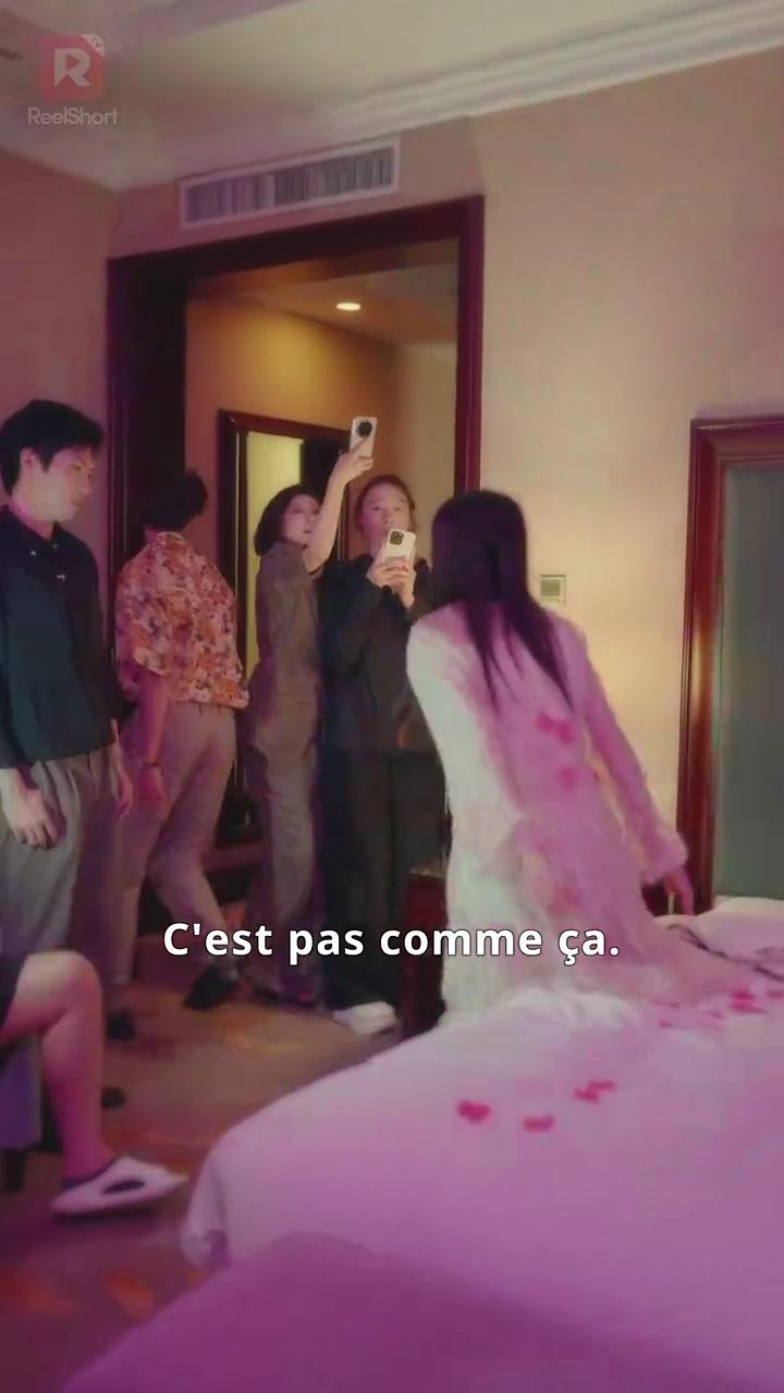 Destin réécrit : étreinte passionnéePhoto