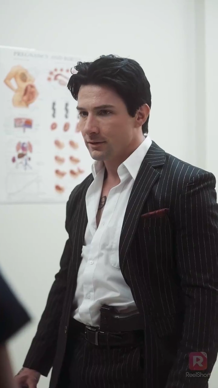 เถ้ากุหลาบสีเลือดรูปภาพ