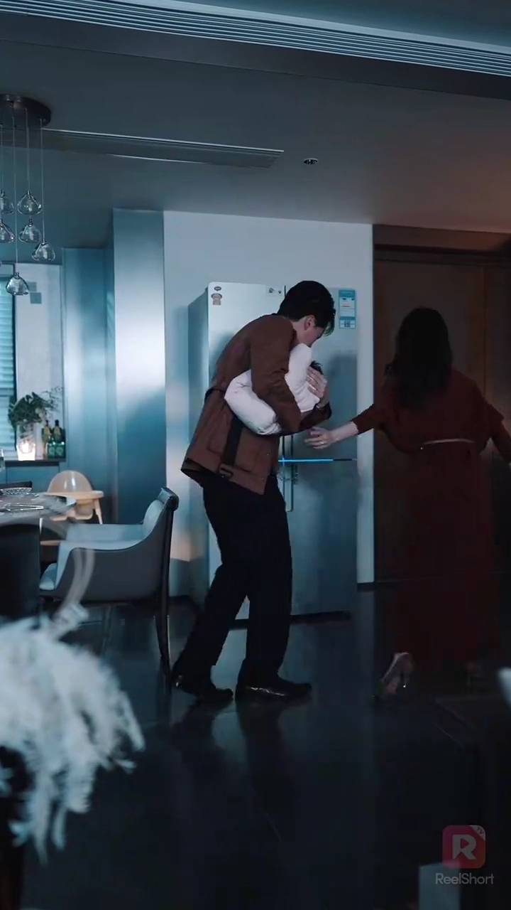 ความรักที่ไม่เท่าเทียมรูปภาพ