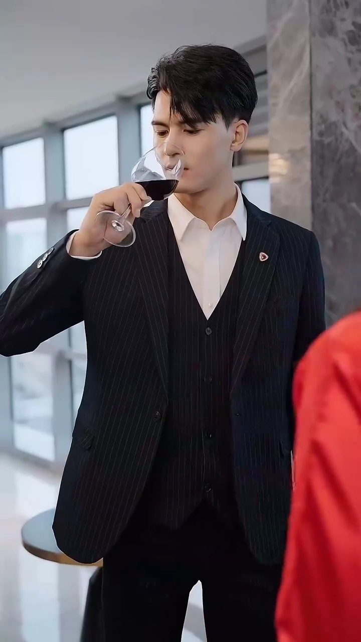 Oops! I Became The Villainess!Photo