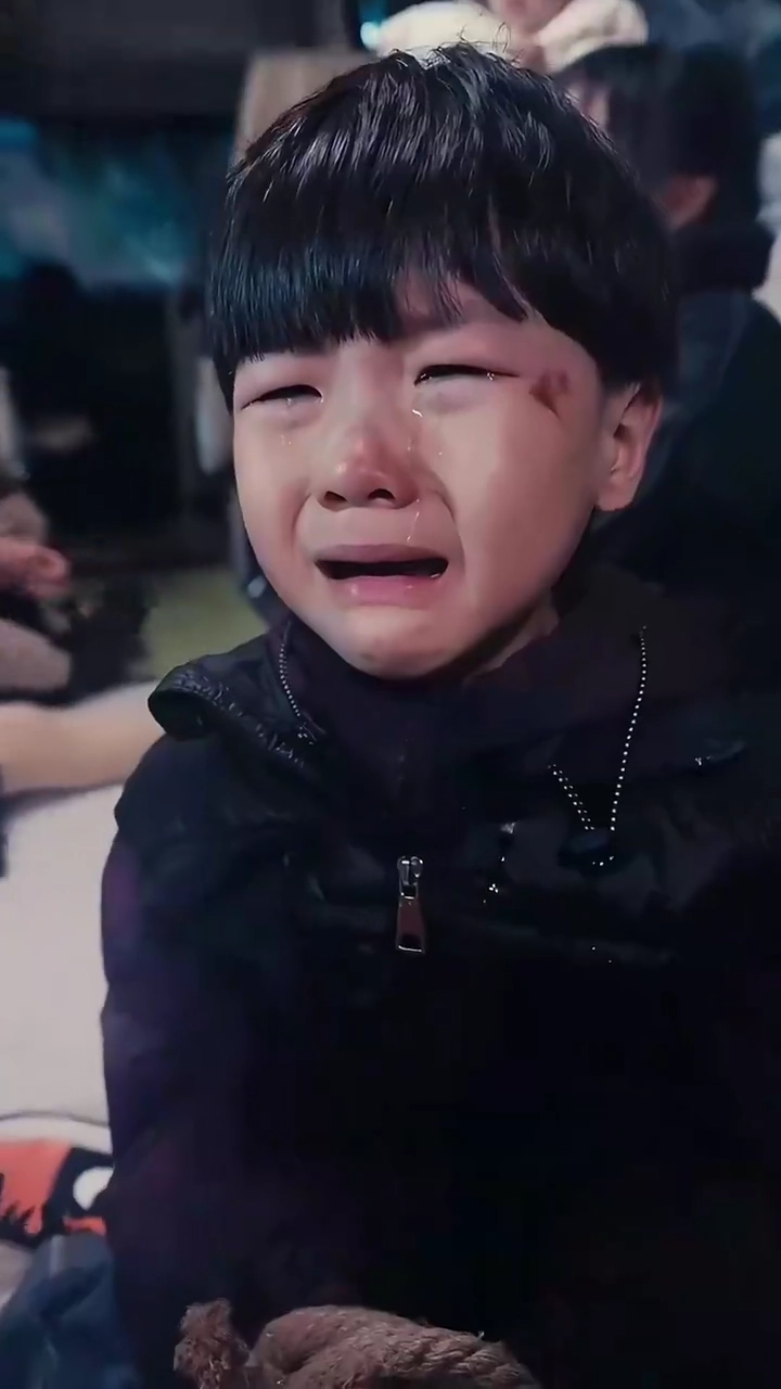 The Silent Wife's Unspoken LovePhoto