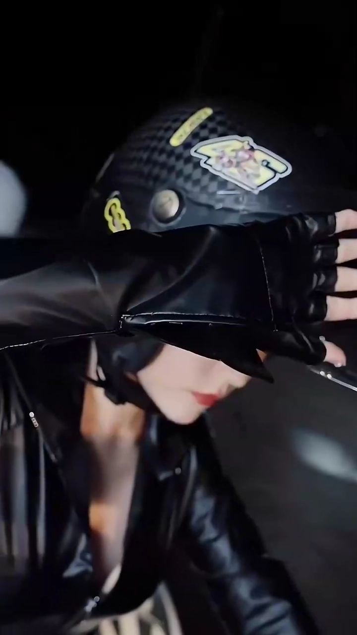 The Billionaire's Shadow BridePhoto