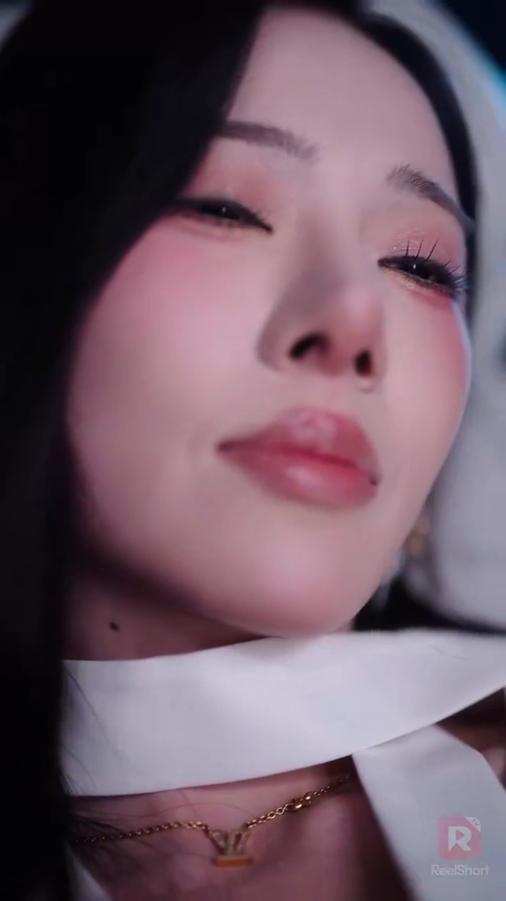 裏切りと愛の間で、 誰も私を止められない写真