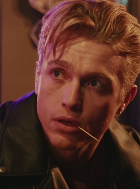 Pretend You Love Me full episode