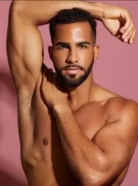 Couverture du roman BAD AT LOVE